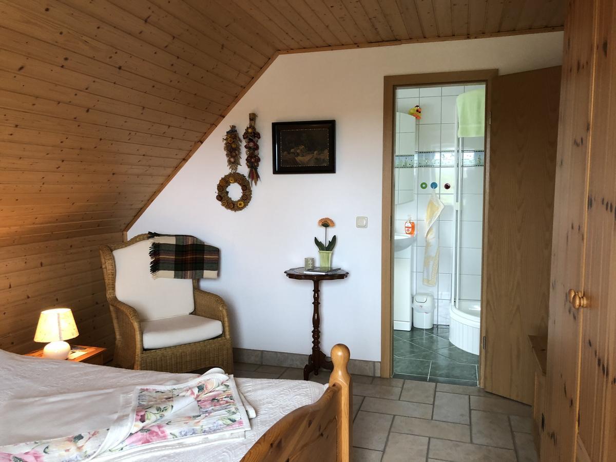 Ferienwohnung Mit Garten วีค ภายนอก รูปภาพ